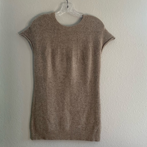 Metric Scoop Neck Short Sleeve Knit Ribbed Hem Top size Medium Viscose Blend - Picture 3 of 13